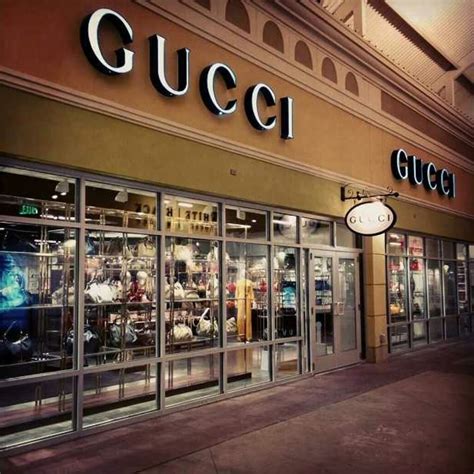 gucci store outlet near me.